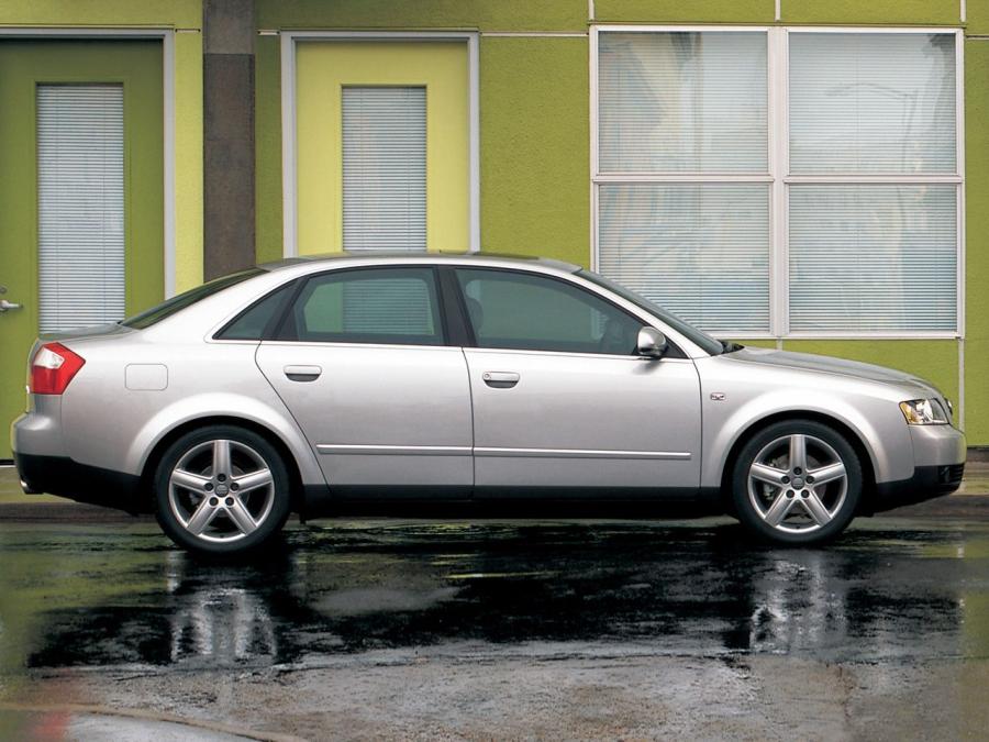  Audi A4 Sedan (B6,8E) 2000 года  (NA) (фото 2 из 14)